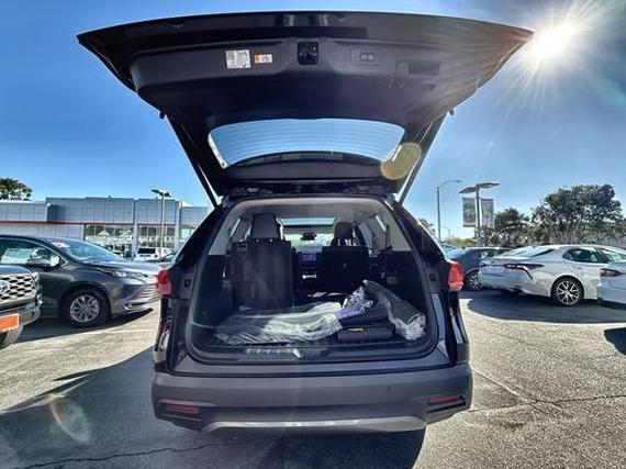 TOYOTA GRAND HIGHLANDER 2024 5TDAAAB55RS013871 image